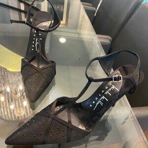 black stiletto pump heels